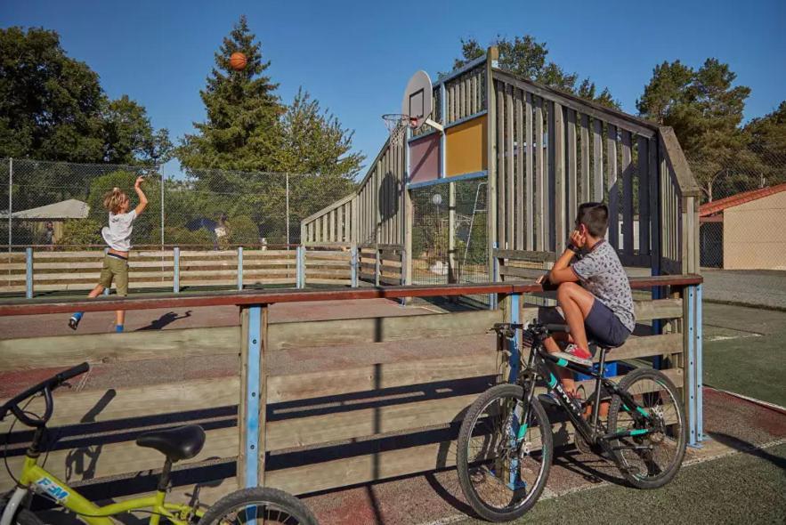 Camping Eden En Vendee 700ej La Boissiere-de-Montaigu